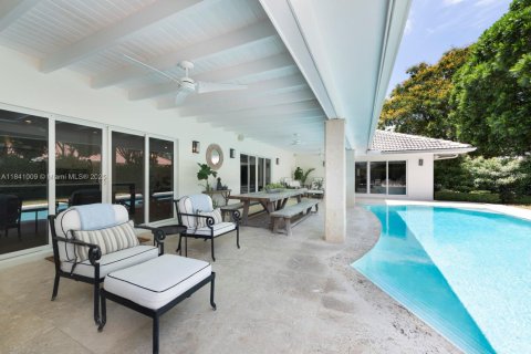 House in Palmetto Bay, Florida 5 bedrooms, 334.91 sq.m. № 1839241 - photo 29
