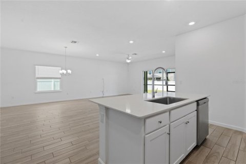 Villa ou maison à louer à Ocala, Floride: 4 chambres, 189.43 m2 № 2109265 - photo 13