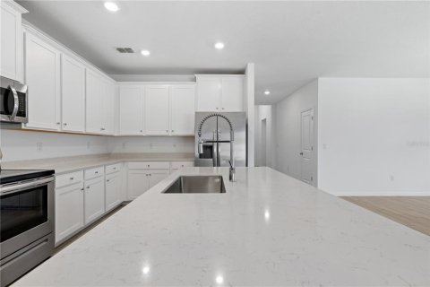 Villa ou maison à louer à Ocala, Floride: 4 chambres, 189.43 m2 № 2109265 - photo 11
