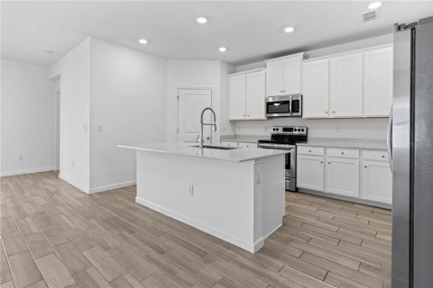 Villa ou maison à louer à Ocala, Floride: 4 chambres, 189.43 m2 № 2109265 - photo 7