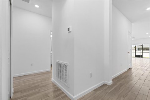 Villa ou maison à louer à Ocala, Floride: 4 chambres, 189.43 m2 № 2109265 - photo 6