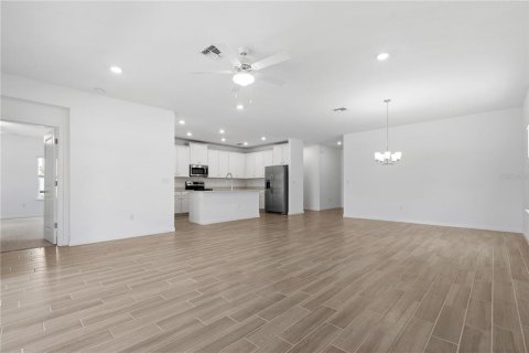 Villa ou maison à louer à Ocala, Floride: 4 chambres, 189.43 m2 № 2109265 - photo 10