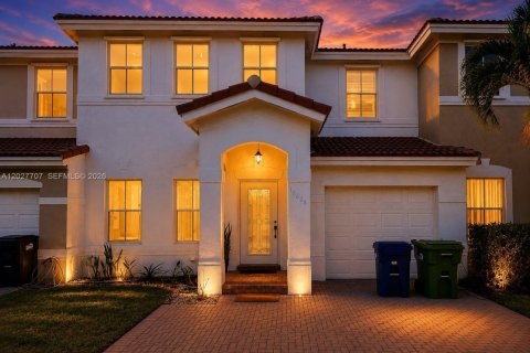 Townhouse in Miami, Florida 3 bedrooms, 162.86 sq.m. № 2244638
