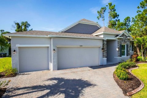 House in Spring Hill, Florida 3 bedrooms, 184.69 sq.m. № 2220010 - photo 3