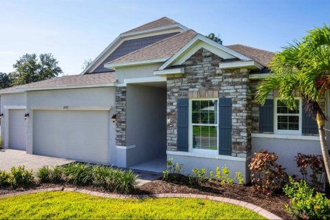 House in Spring Hill, Florida 3 bedrooms, 184.69 sq.m. № 2220010 - photo 2