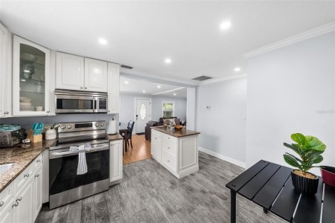 Casa en venta en Tampa, Florida, 3 dormitorios, 104.52 m2 № 2322537 - foto 17