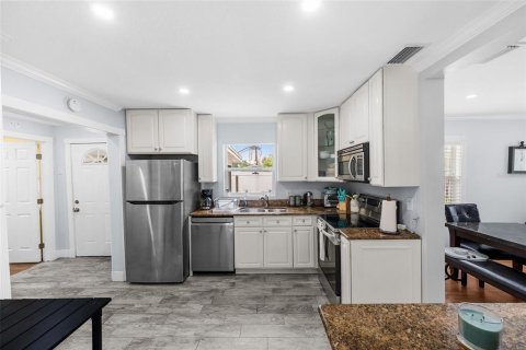 Casa en venta en Tampa, Florida, 3 dormitorios, 104.52 m2 № 2322537 - foto 15