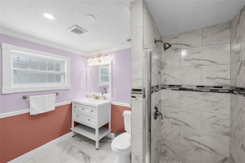 Casa en venta en Tampa, Florida, 3 dormitorios, 104.52 m2 № 2322537 - foto 28