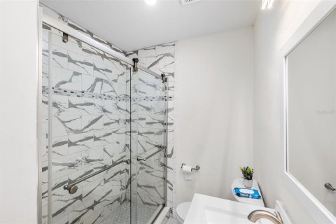 Casa en venta en Tampa, Florida, 3 dormitorios, 104.52 m2 № 2322537 - foto 30