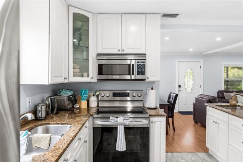 Casa en venta en Tampa, Florida, 3 dormitorios, 104.52 m2 № 2322537 - foto 18