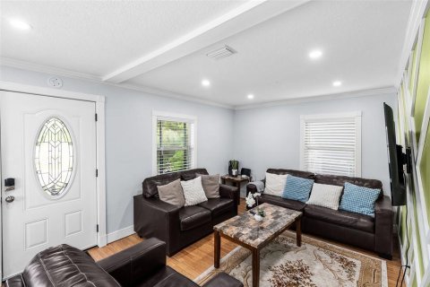 Casa en venta en Tampa, Florida, 3 dormitorios, 104.52 m2 № 2322537 - foto 9