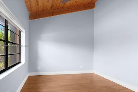 Townhouse in Hallandale Beach, Florida 2 bedrooms, 156.08 sq.m. № 1937527 - photo 25