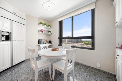 Купить кондоминиум в Ки-Бискейн, Флорида 2 спальни, 206.24м2, № 2007825 - фото 11