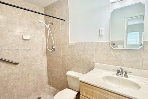 Снять в аренду виллу или дом в Майами, Флорида 3 спальни, 126.72м2, № 1953141 - фото 8