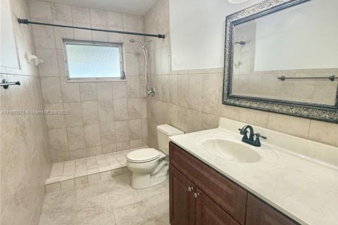 Снять в аренду виллу или дом в Майами, Флорида 3 спальни, 126.72м2, № 1953141 - фото 6