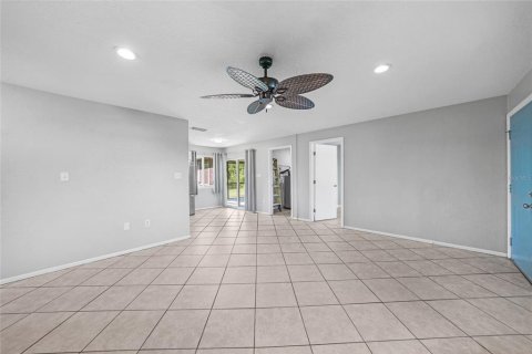 Casa en venta en Port Charlotte, Florida, 3 dormitorios, 102.19 m2 № 1902890 - foto 9