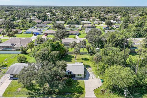 Casa en venta en Port Charlotte, Florida, 3 dormitorios, 102.19 m2 № 1902890 - foto 29