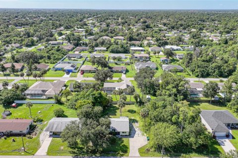 Casa en venta en Port Charlotte, Florida, 3 dormitorios, 102.19 m2 № 1902890 - foto 30