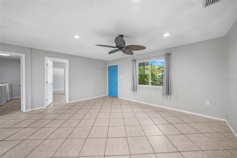 Casa en venta en Port Charlotte, Florida, 3 dormitorios, 102.19 m2 № 1902890 - foto 10