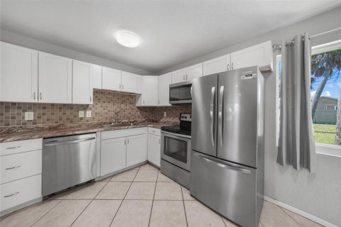 Casa en venta en Port Charlotte, Florida, 3 dormitorios, 102.19 m2 № 1902890 - foto 3