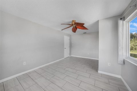 Casa en venta en Port Charlotte, Florida, 3 dormitorios, 102.19 m2 № 1902890 - foto 18