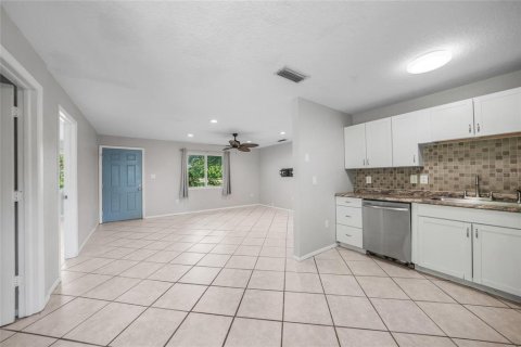 Casa en venta en Port Charlotte, Florida, 3 dormitorios, 102.19 m2 № 1902890 - foto 6