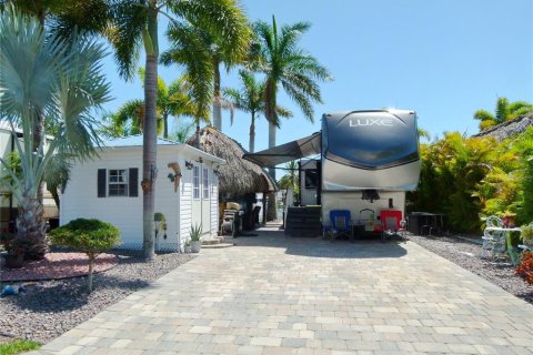 Land in Okeechobee, Florida № 1720745 - photo 1