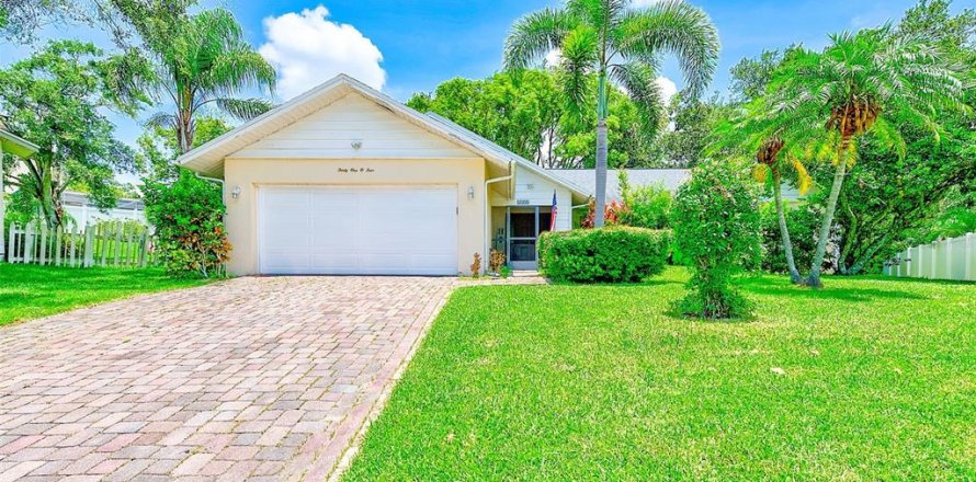 Casa en Safety Harbor, Florida 3 dormitorios, 162.39 m2 № 1829367