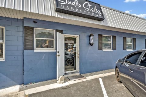Propiedad comercial en venta en DeLand, Florida, 704.29 m2 № 1654810 - foto 12