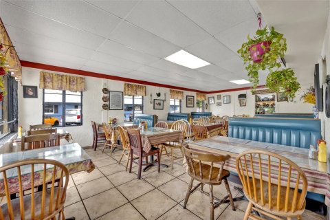 Propiedad comercial en venta en DeLand, Florida, 704.29 m2 № 1654810 - foto 21