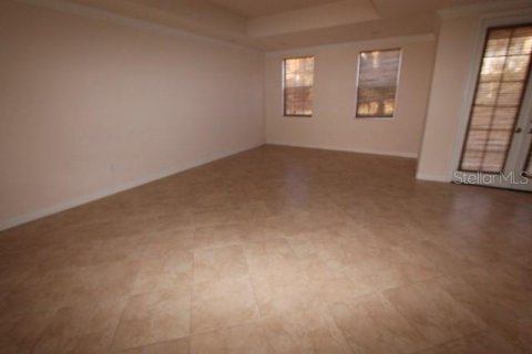 Adosado en alquiler en Lake Mary, Florida, 3 dormitorios, 213.21 m2 № 1837312 - foto 4