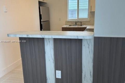 Casa en alquiler en Miami, Florida, 3 dormitorios, 379.04 m2 № 2010052 - foto 7