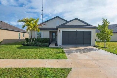 Villa ou maison à St. Lucie, Floride 3 chambres, 143.26 m2 № 2085875