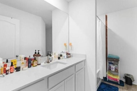 Villa ou maison à louer à St. Lucie, Floride: 3 chambres, 143.26 m2 № 2085875 - photo 5
