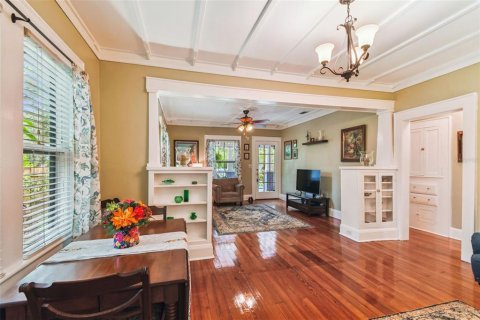 House in Tampa, Florida 2 bedrooms, 103.31 sq.m. № 1886275 - photo 11