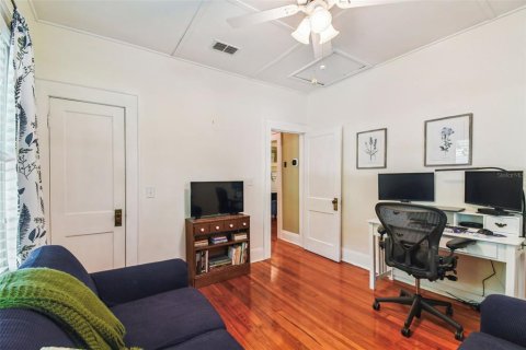 House in Tampa, Florida 2 bedrooms, 103.31 sq.m. № 1886275 - photo 13