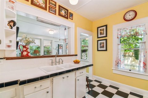 House in Tampa, Florida 2 bedrooms, 103.31 sq.m. № 1886275 - photo 26
