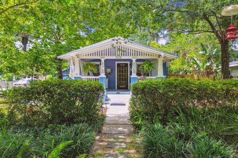 House in Tampa, Florida 2 bedrooms, 103.31 sq.m. № 1886275 - photo 1