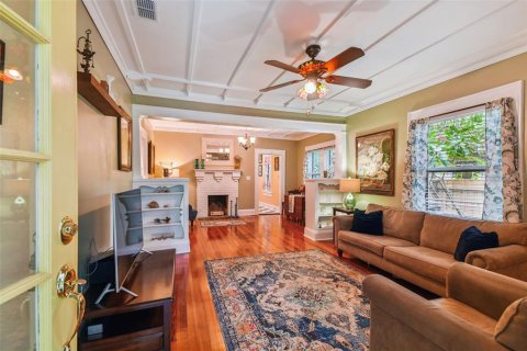 House in Tampa, Florida 2 bedrooms, 103.31 sq.m. № 1886275 - photo 5