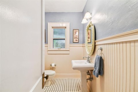 House in Tampa, Florida 2 bedrooms, 103.31 sq.m. № 1886275 - photo 15