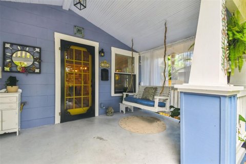 House in Tampa, Florida 2 bedrooms, 103.31 sq.m. № 1886275 - photo 3