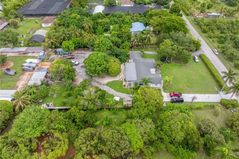 Villa ou maison à vendre à Homestead, Floride: 3 chambres, 223.62 m2 № 2068428 - photo 28