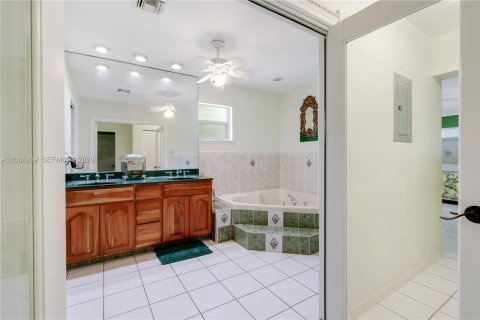 Villa ou maison à vendre à Homestead, Floride: 3 chambres, 223.62 m2 № 2068428 - photo 6