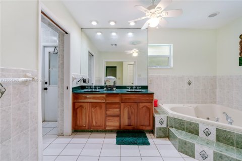 Villa ou maison à vendre à Homestead, Floride: 3 chambres, 223.62 m2 № 2068428 - photo 7