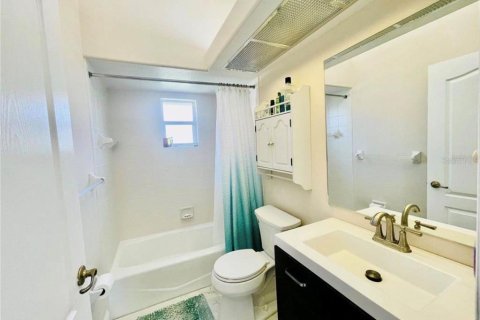 Villa ou maison à louer à Sarasota, Floride: 3 chambres, 184.6 m2 № 2426885 - photo 15