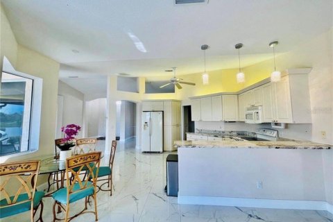Villa ou maison à louer à Sarasota, Floride: 3 chambres, 184.6 m2 № 2426885 - photo 10