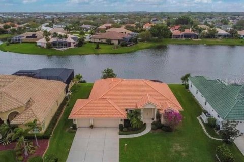 Villa ou maison à louer à Sarasota, Floride: 3 chambres, 184.6 m2 № 2426885 - photo 2