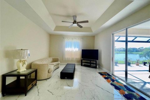 Villa ou maison à louer à Sarasota, Floride: 3 chambres, 184.6 m2 № 2426885 - photo 9