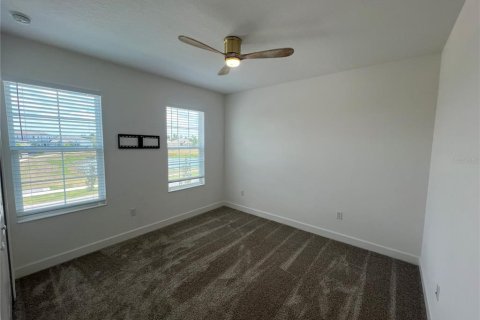 House in Apollo Beach, Florida 4 bedrooms, 223.89 sq.m. № 1807243 - photo 19