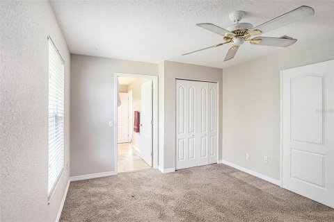 Condo in Lutz, Florida, 3 bedrooms  № 1835447 - photo 16